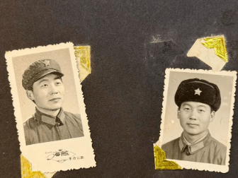 错换人生28年当事人姚策生父离世 墓碑写两"儿子"名字