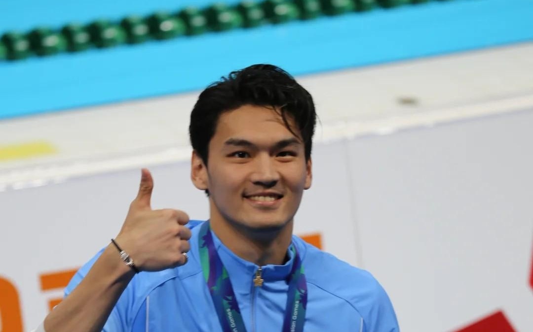 男女4x100混合接力夺冠，徐嘉余15金加冕中国亚运第一人