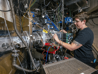 7月24日外媒科学网站摘要：科学家有望制造出迄今最重元素