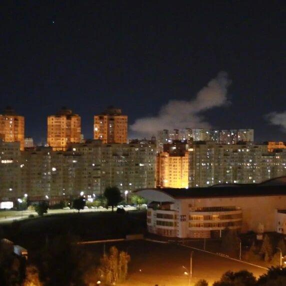 俄军米格-31战机凌晨升空 向基辅发射多枚导弹